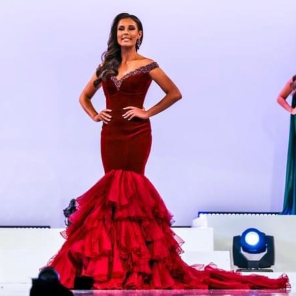 💚SOLD💚 Sherri Hill Couture - Picture 3 of 4